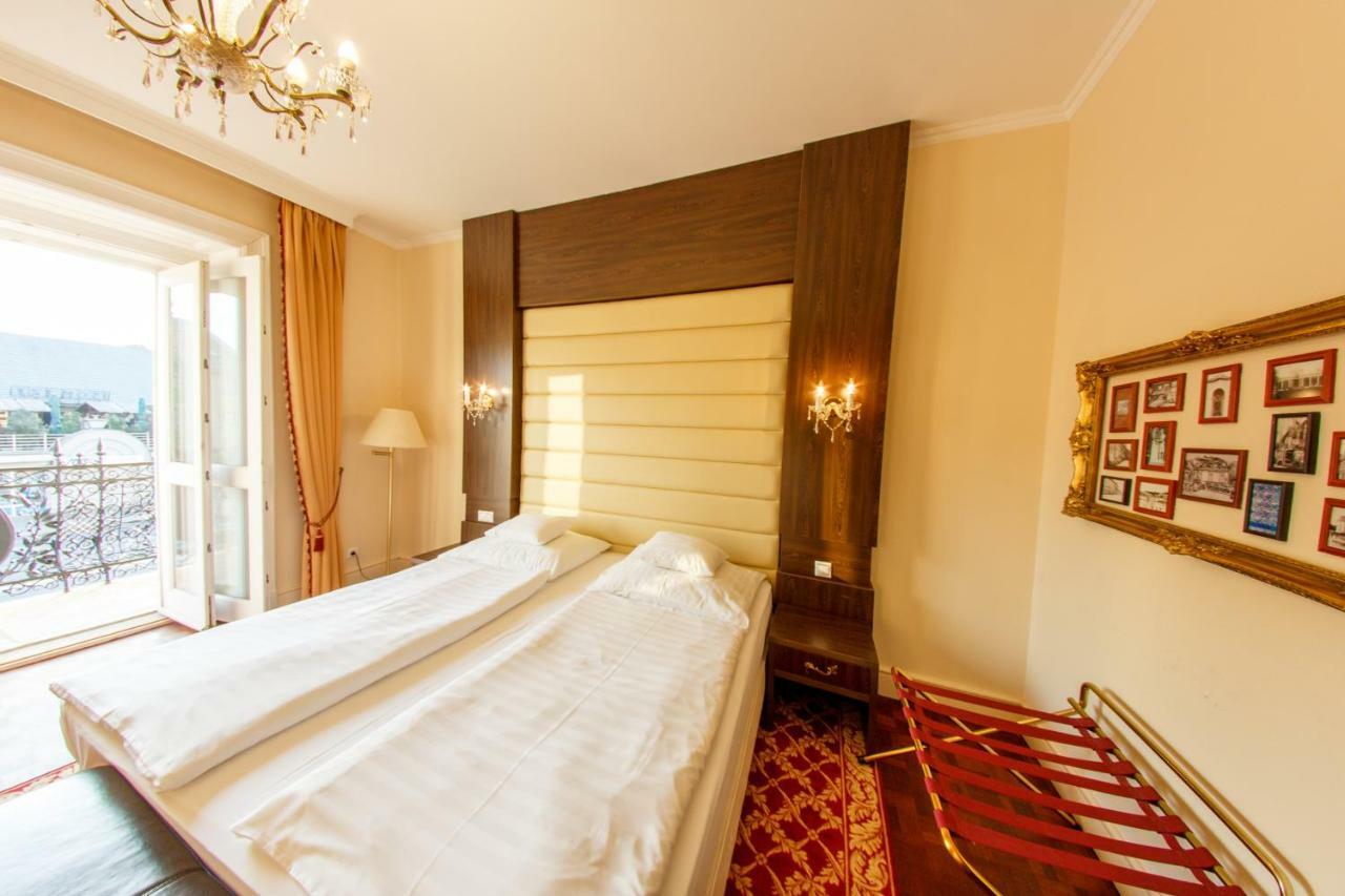 Hotel Kristaly Imperial Tata Buitenkant foto