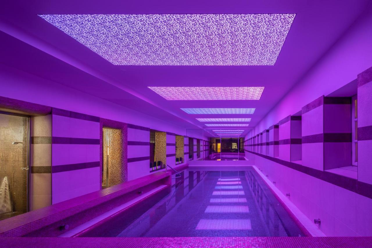 Hotel Kristaly Imperial Tata Buitenkant foto